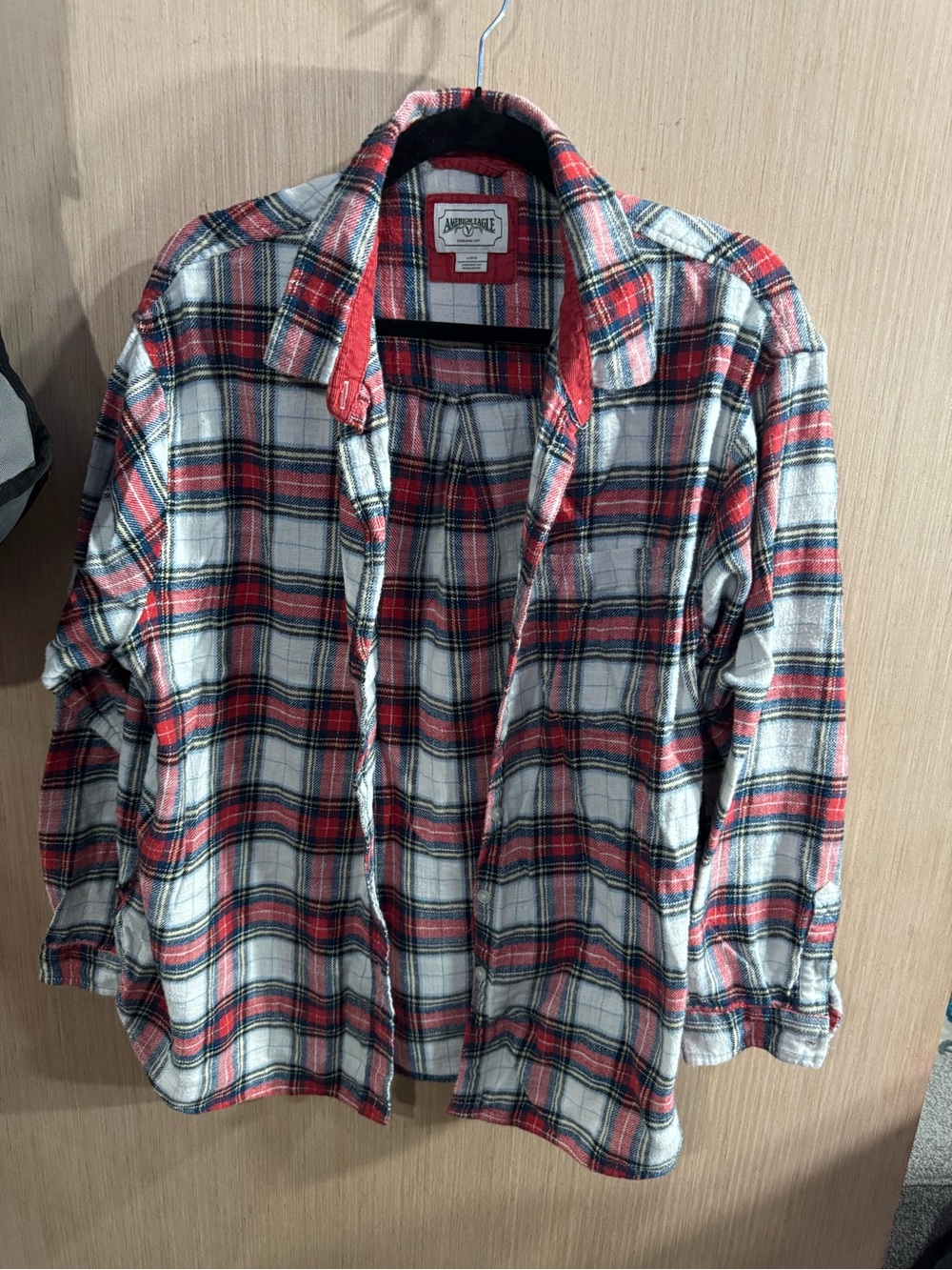 Women’s American Eagle Outfitters Red and White Plaid Button-Down Shirt Large
